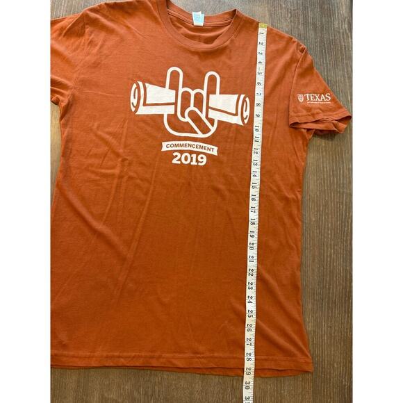 UNIVERSITY OF TEXAS UT Longhorns Commencement 2019 Tee T-Shirt L - Picture 5 of 6